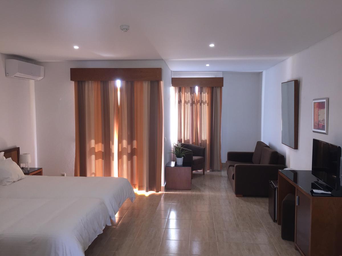 קווארטיירה Hotel Pinhal Do Sol מראה חיצוני תמונה